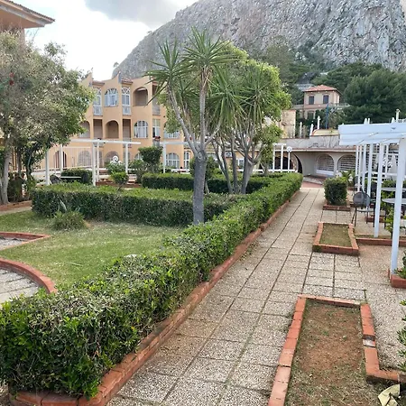 Ashur Mondello 2* Παλέρμο
