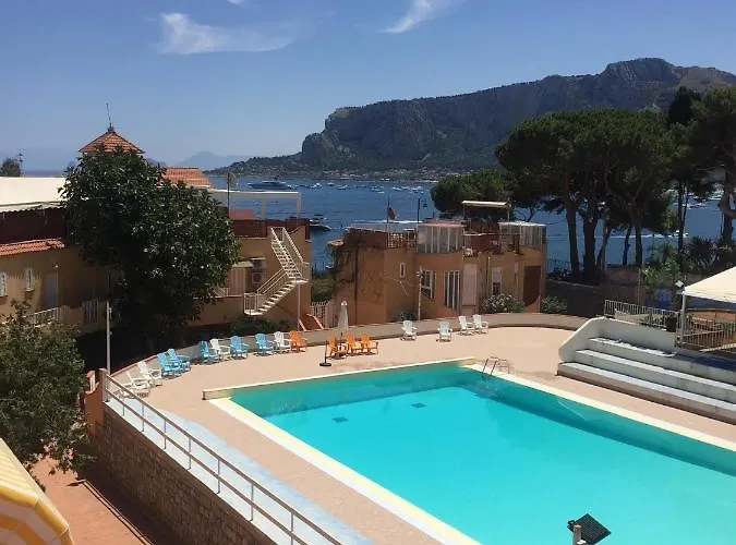 Ashur Mondello 3* Παλέρμο